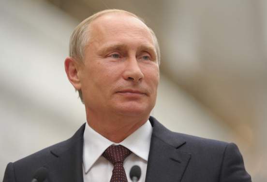 Президент Путин рекомендовал защитить минимальный доход граждан от взыскания по долгам