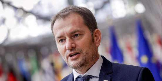 Премьер-министр Словакии предложил главе минфина поменяться должностями