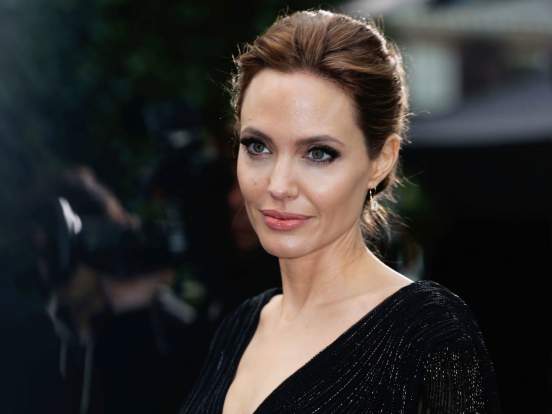Брэд Питт «убит горем» из-за обвинений Анджелины Джоли в насилии