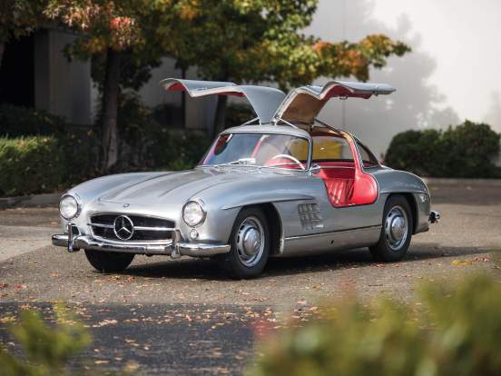 Реплику Mercedes-Benz 300SL 1950-х годов продадут на аукционе