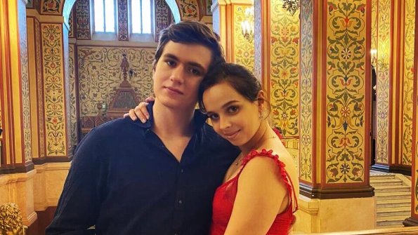 Фигуристы Бетина Попова и Денис Ходыкин сообщили, что сыграли свадьбу в августе 2020 года