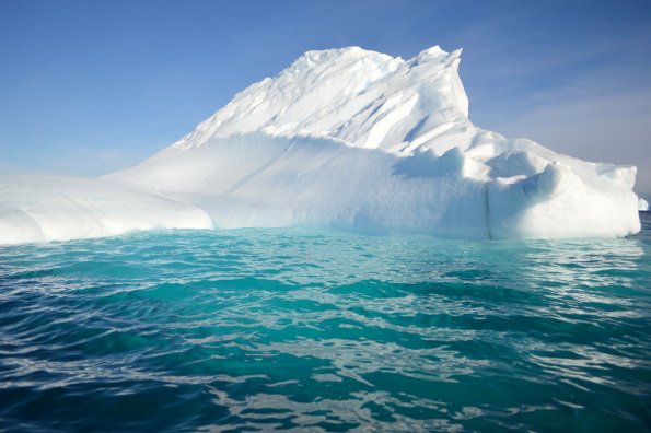От Антарктиды откололся крупнейший в мире айсберг, превышающий площадь острова Мальорка