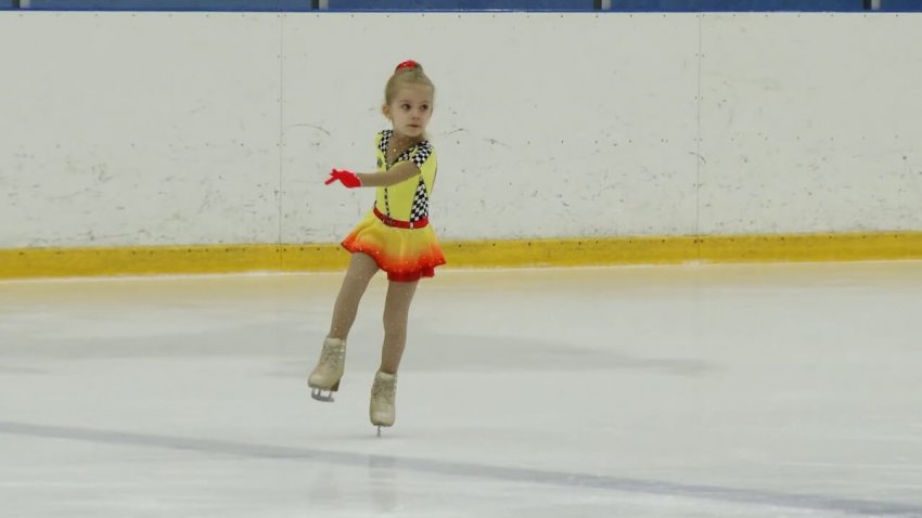 Девятилетняя фигуристка Арина Парсегова выполнила аксель в девять с половиной оборотов