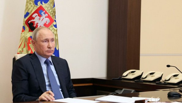 Президент Владимир Путин сообщил о готовности России «выбить зубы» желающим ее «укусить»
