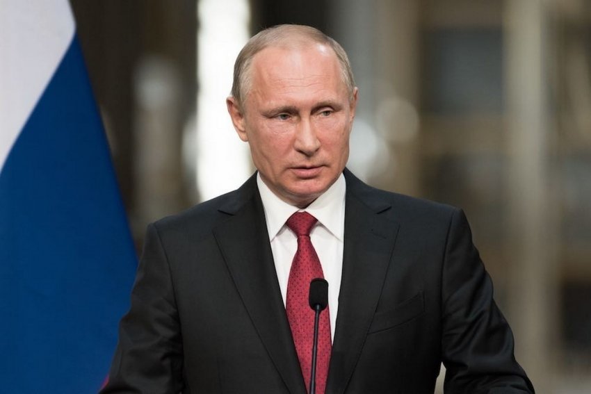 Владимир Путин анонсировал запуск четвёртой российской вакцины от коронавируса "Спутник Лайт"