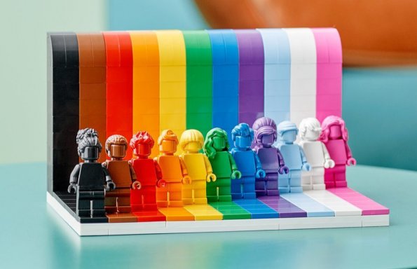 Lego выпустит конструктор в поддержку ЛГБТ-сообщества
