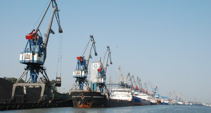Минобороны РФ сообщило о полном разминировании порта Мариуполя