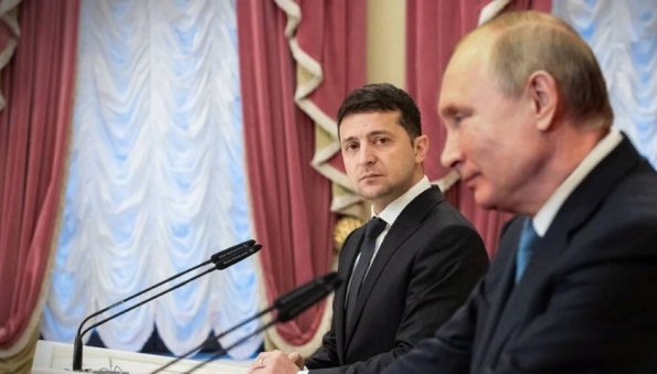 Зеленский заявил, что хочет переговоров с президентом РФ, но с другим