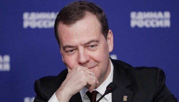 Медведев выступил за поддержку российских бизнесменов в развитии Донбасса