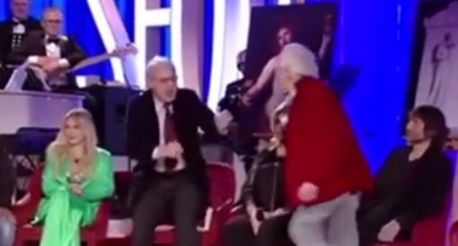Гости итальянского ток-шоу поколотили друг друга из-за отношения к россиянам