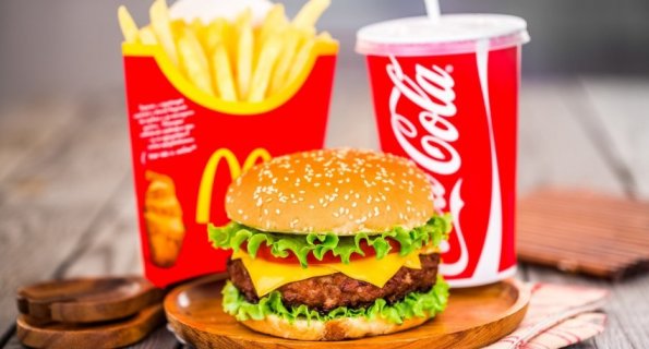 "Макдоналдс" под новым брендом откроется в Москве 12 июня