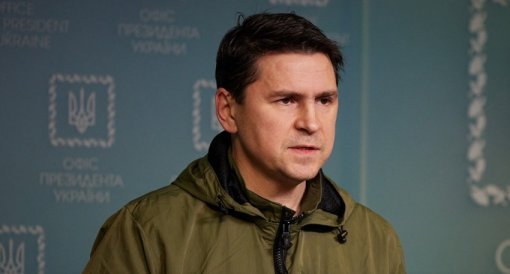 Михаил Подоляк призвал безжалостно расправляться с русскими при наступлении на Донбасс