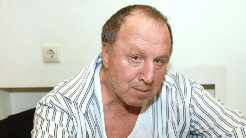 Актер Владимир Стеклов прокомментировал поведение бежавших из России звезд