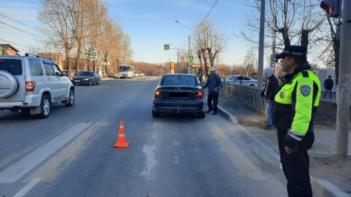В Москве машина сбила пенсионерку и маленького ребенка на пешеходном переходе