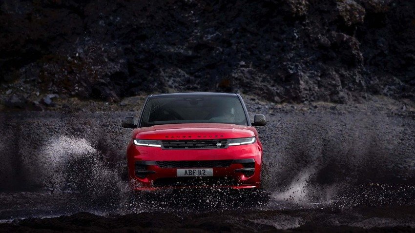 Range Rover представил новые варианты трансмиссии Sport