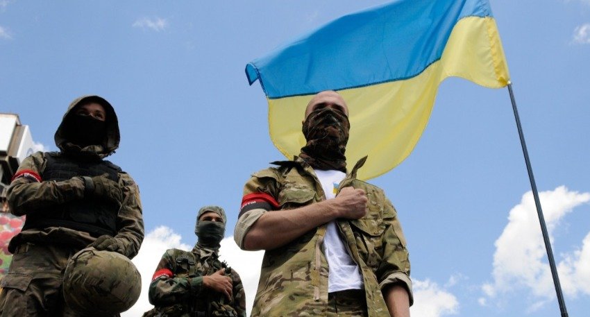 Минобороны показало видео сдачи в плен раненых и здоровых украинцев с территории "Азовстали"