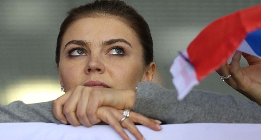 Великобритания внесла Алину Кабаеву в санкционный список вместе с родственниками Путина