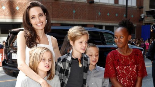 Журналисты предположили, что Анджелина Джоли хочет усыновить ребёнка из Украины