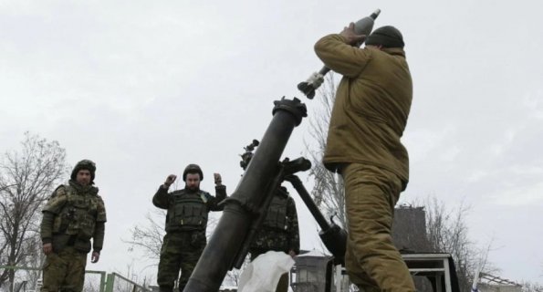 Украинские войска обстреливают населенные пункты Донецка