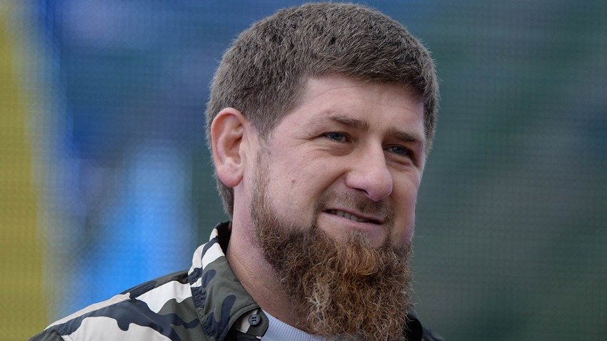 Кадыров направил на Украину "добровольцев" и заплатил им по 300 тысяч рублей