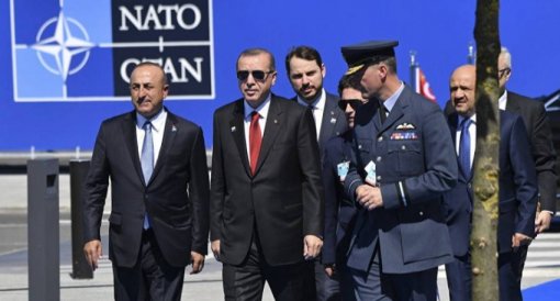 НАТО обсуждает исключение Турции за отказ принять Швецию и Финляндию в альянс