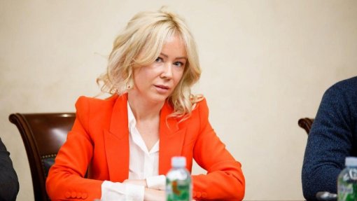 Екатерина Мизулина назвала сбежавших из России людей "кукарекающими петухами"