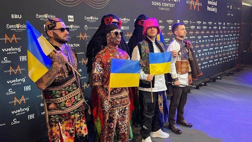 Украинская группа Каlush Огchestra устроила провокацию на сцене "Евровидения-2022"