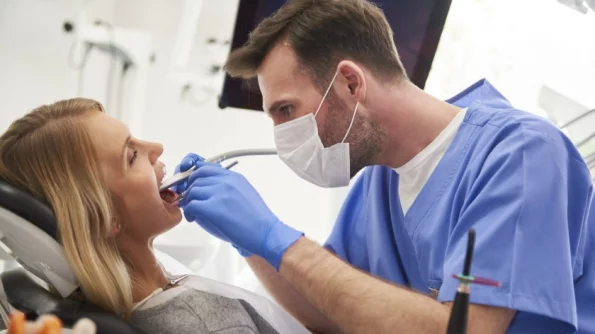 Стоматолог Тимофеев назвал главную причину порчи зубов жителей России