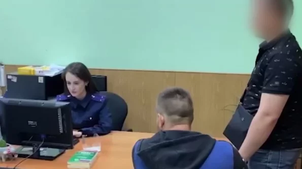Житель Волгограда устроил стрим с издевательствами над девушкой и сломал ей челюсть