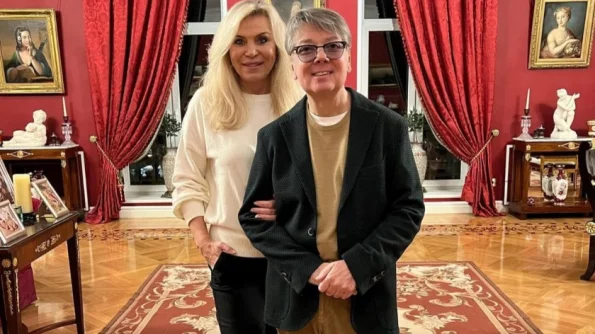 Вдова Валентина Юдашкина впервые вышла на связь после смерти модельера