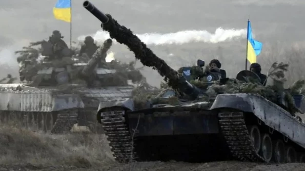 Военкор Коц: танковая колонна украинской армии движется к границе России