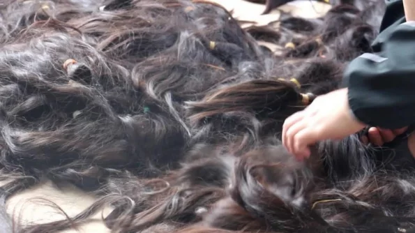У гражданина Ирана в Турции изъяли человеческие волосы на миллионы рублей