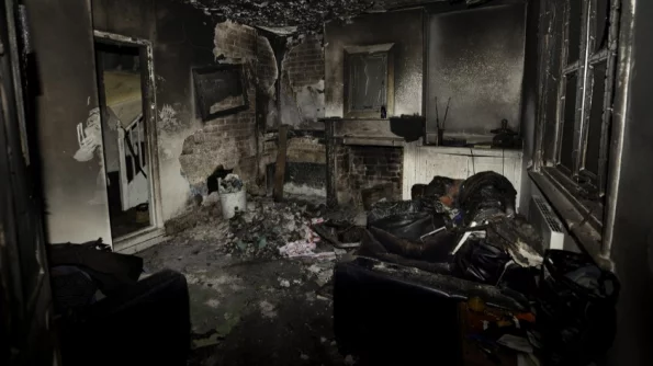 В Москве в сгоревшей квартире нашли тело мужчины, прикованного наручниками к посудомойке