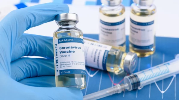 ВОЗ признала вакцину от коронавируса вредной после окончания пандемии