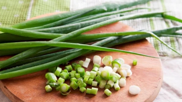 «ИноСМИ»: Пучок зеленого лука содержит целый букет витаминов и микроэлементов