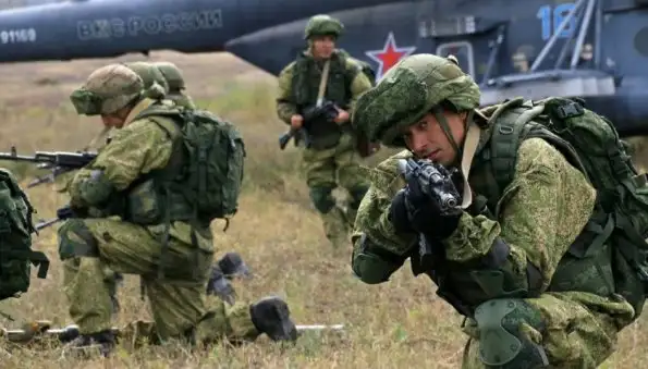 Армия России бьет по правому берегу Днепра и берет в "клещи" Бахмут: Сводка от WarGonzo