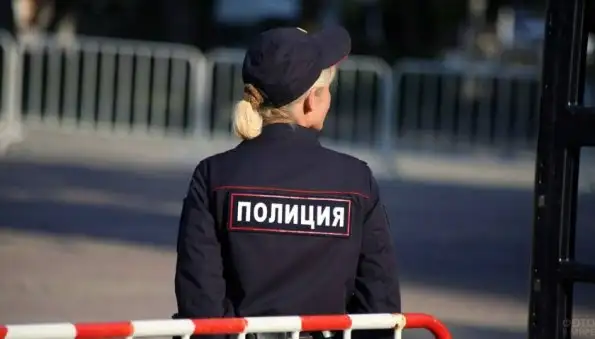 В Екатеринбурге 27-летняя блондинка-участковый вместе с сыном раскрыла преступление