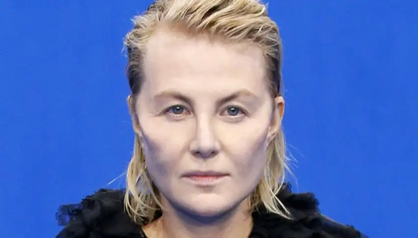 55-летняя актриса Рената Литвинова показала себя без макияжа
