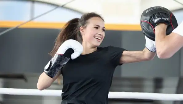 Алина Загитова и Ольга Бузова будут драться на боксёрском ринге