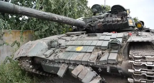 Украинцы бросают в атаку танки с заваренными люками