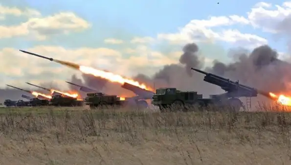 Артиллерия ВС РФ пресекла попытку контрнаступления врага (ВИДЕО)