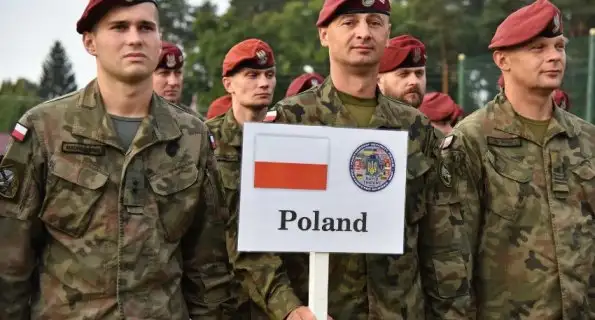Власти Польши оценили вероятность военного столкновения с Россией