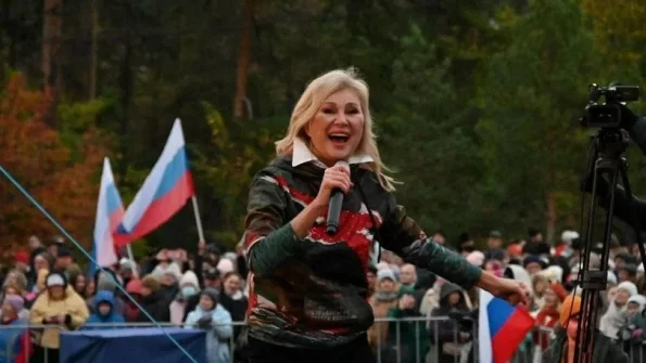 Певица Вика Цыганова объяснила внезапный обыск в доме "поиском улик"