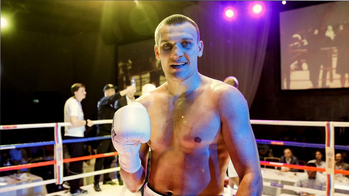 Максим Власов проведет бой за титул WBO против Джо Смита
