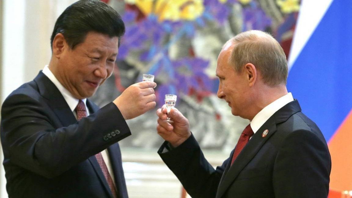 Россия и Китай опережают США по влиянию в мире из-за вакцин