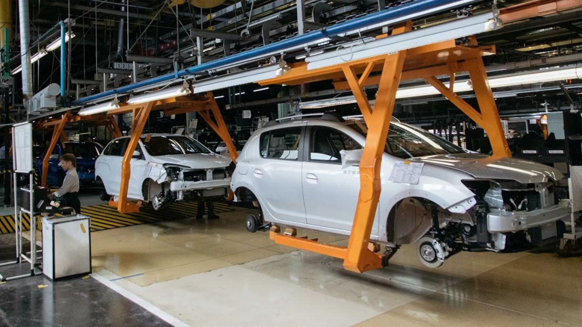 «АвтоВАЗ» повысил цены на автомобили в пятый раз за год