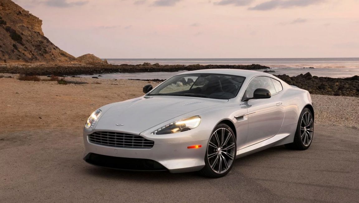 Владелица Aston Martin хотела отсудить деньги за ремонт, но ее обязали еще и доплатить