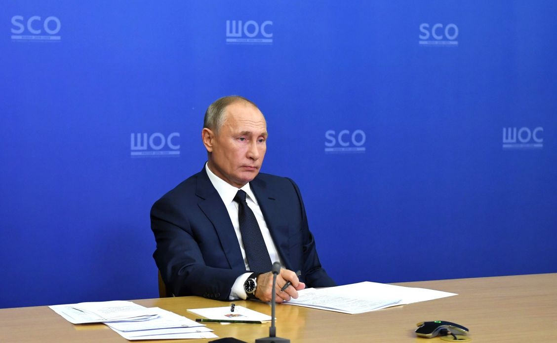 Путин заявил о скорой регистрации третьей российской вакцины от коронавируса