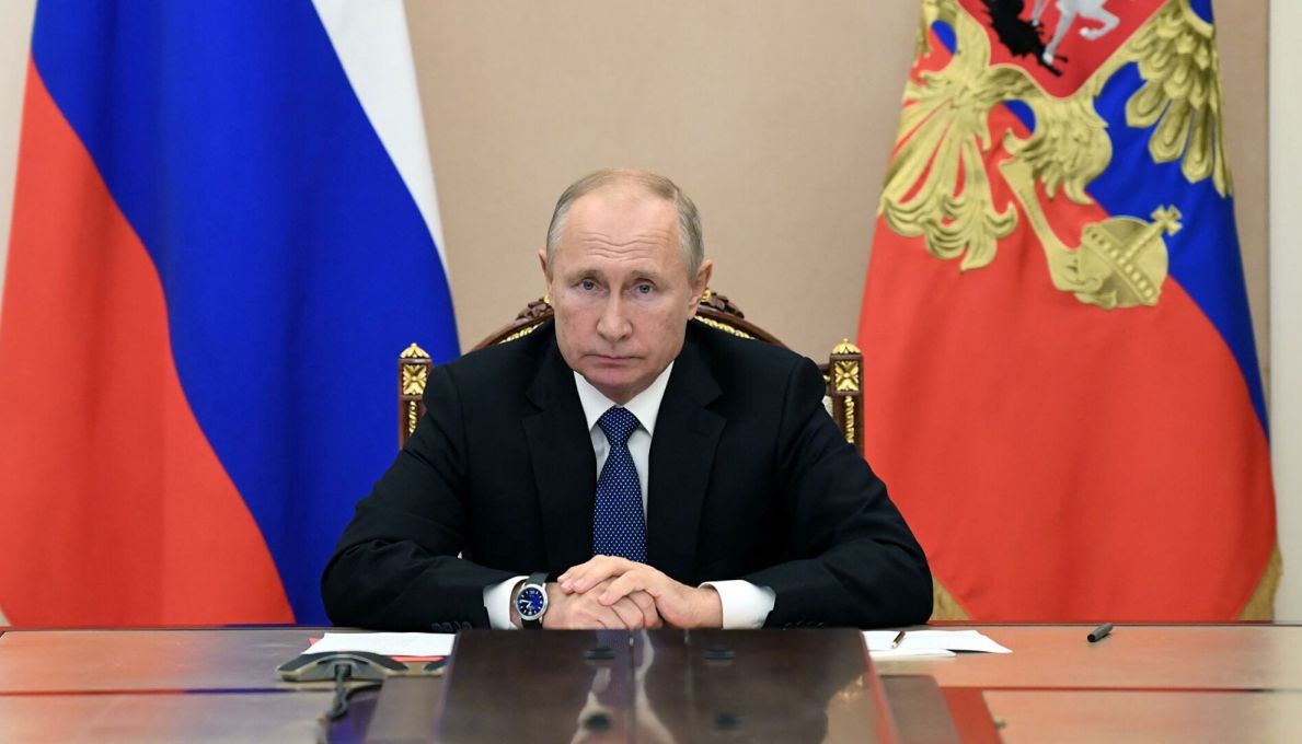 Путин на совещании с правительством обсудит борьбу с коронавирусом