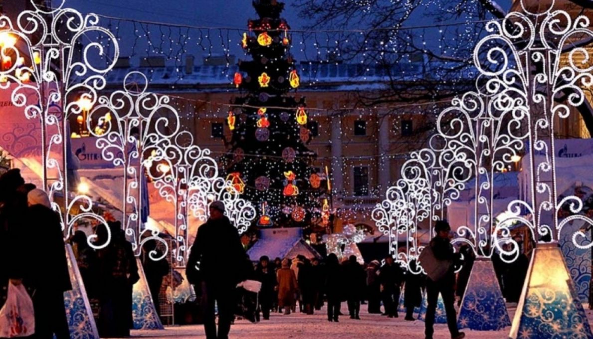 Рождественская ярмарка на Манежной площади пройдет в этом году скромнее обычного